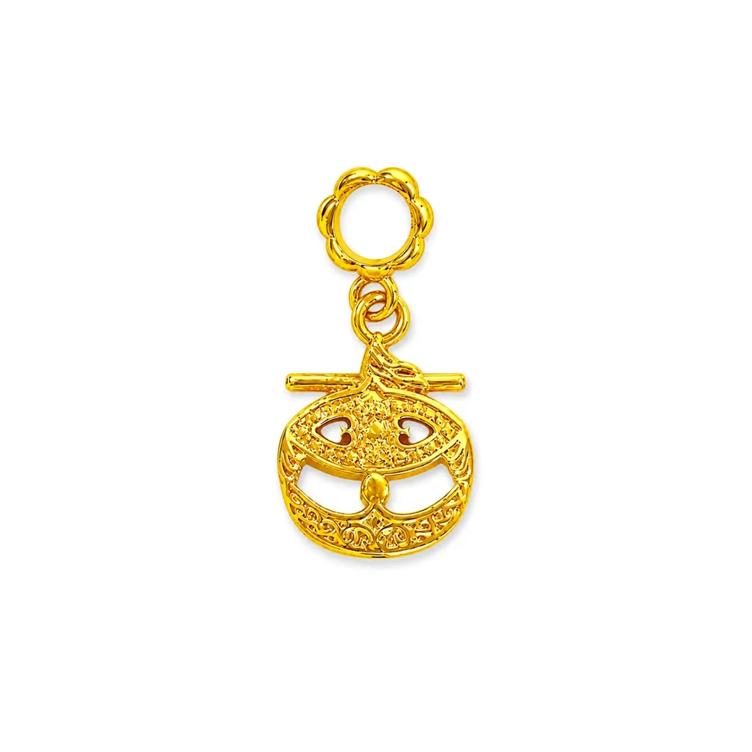 Wau Bulan Pendant — 916 gold pendant